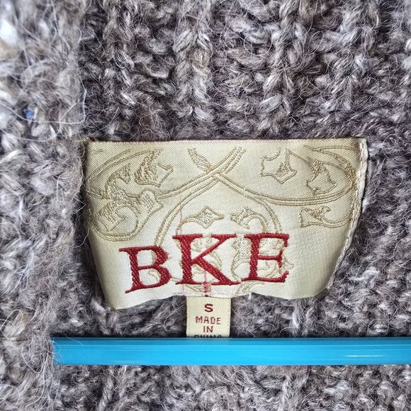 BKE Faux Fur Knit Fringe Vest Womens Size S Brown Polyester/Acrylic Blend - Picture 4 of 8